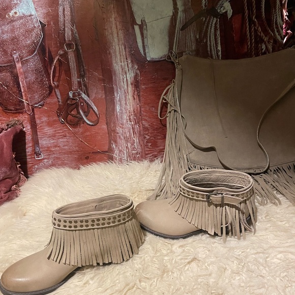 Naughty Monkey leather boots - Picture 3 of 9